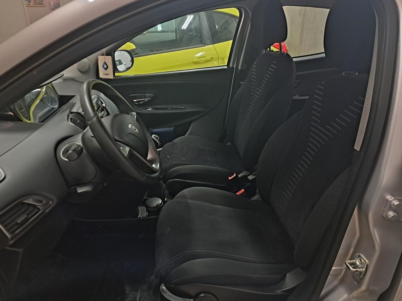 Lancia Ypsilon 0.9 TwinAir 85 CV 5 porte S&S Plati