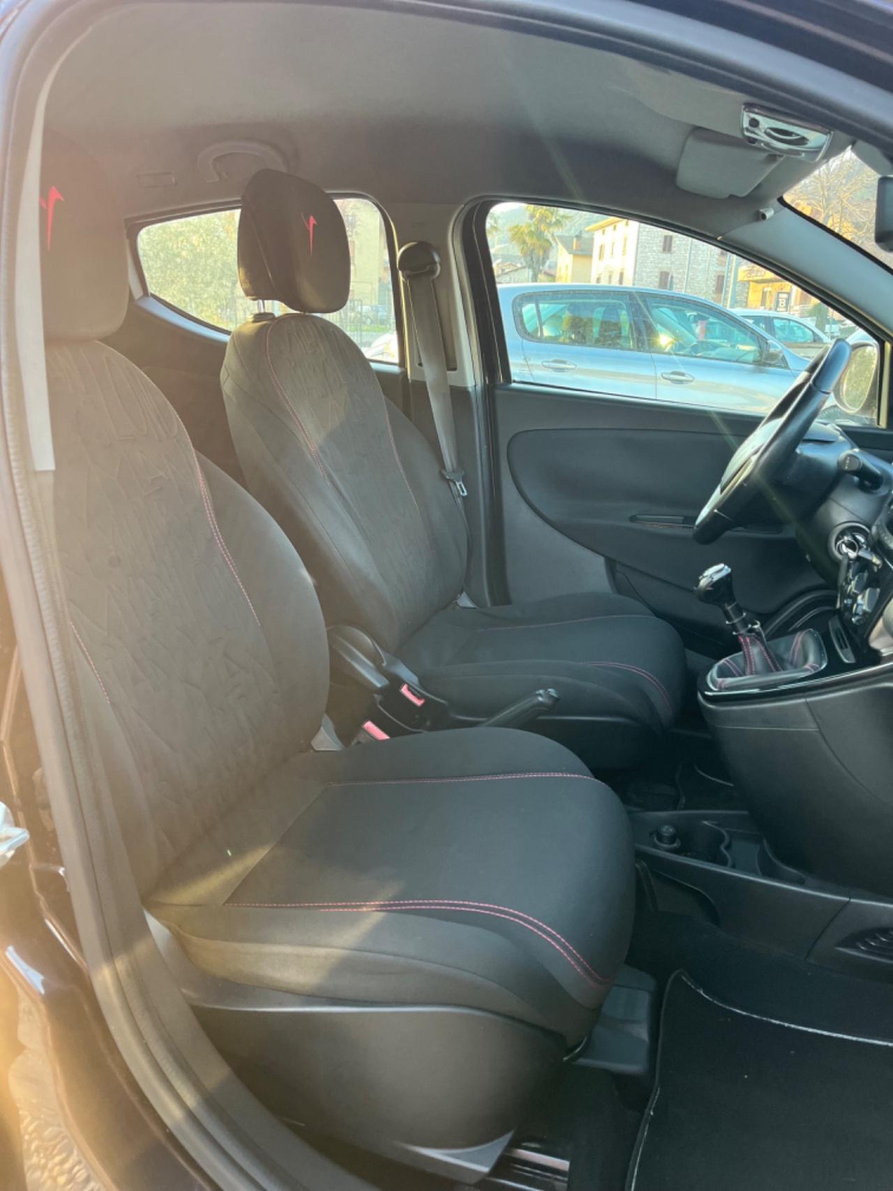 Lancia Ypsilon 1.3 Multijet 110000 km PARI AL NUOVO