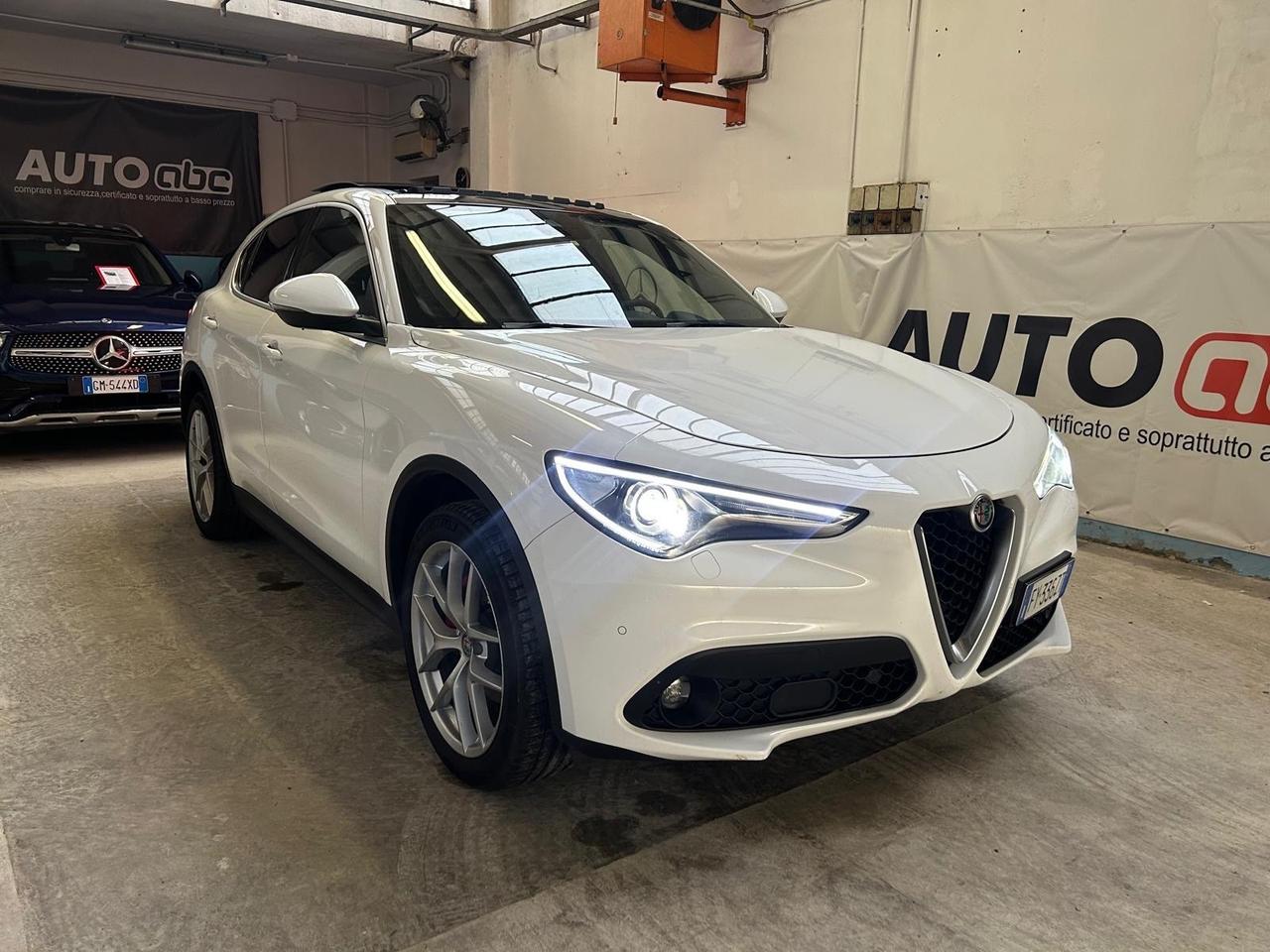 Alfa Romeo Stelvio 2.2 Turbodiesel 210 CV AT8 Q4 Super