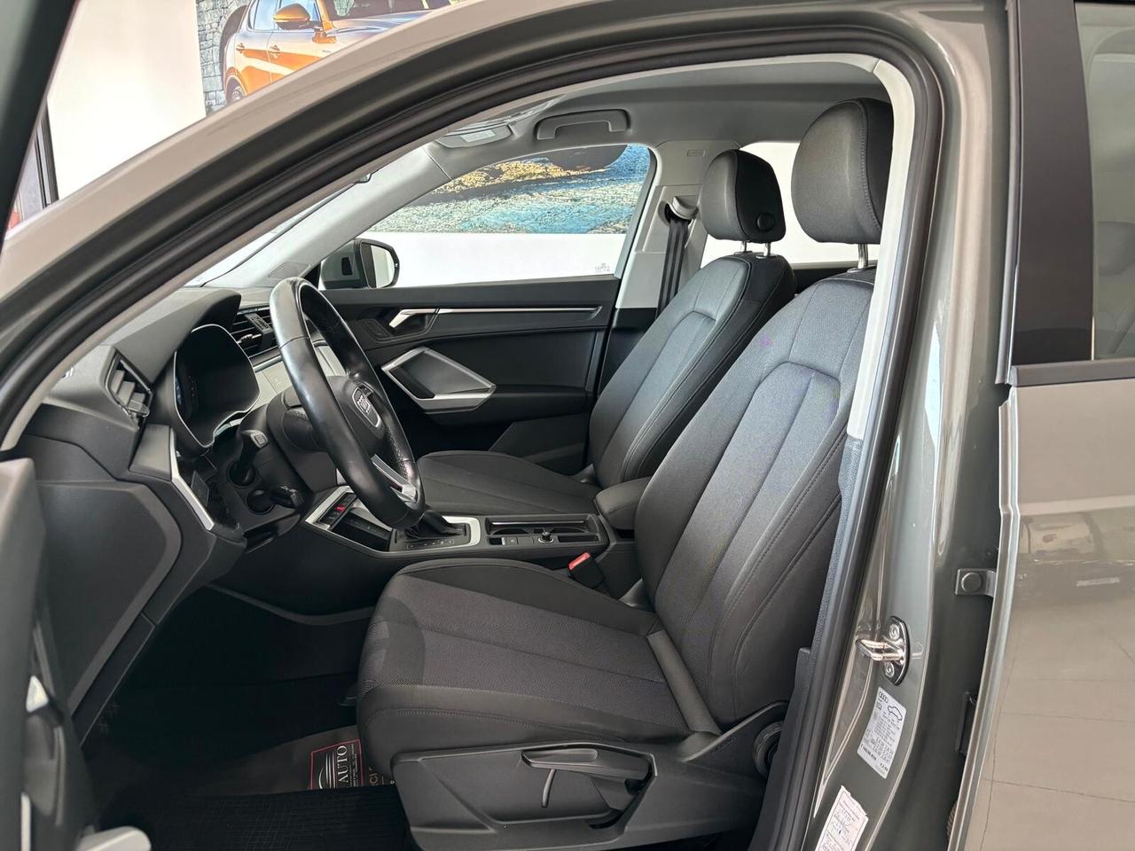 Audi Q3 35 TDI S tronic Business
