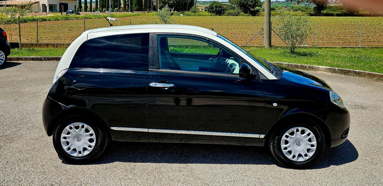 Lancia Ypsilon 1.3 MJT 75 CV Platinum