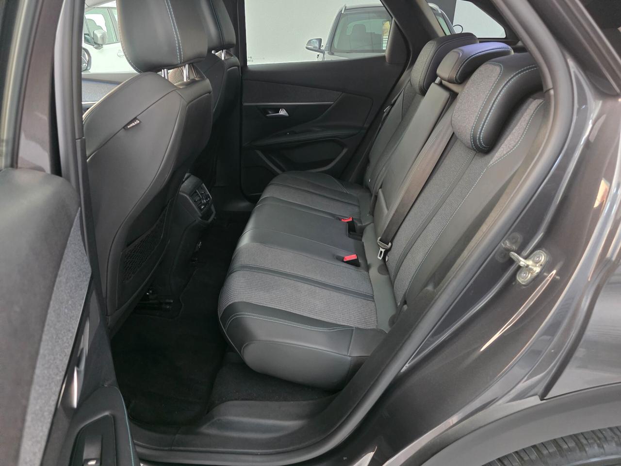 Peugeot 3008 BlueHDi 130 S&S Allure