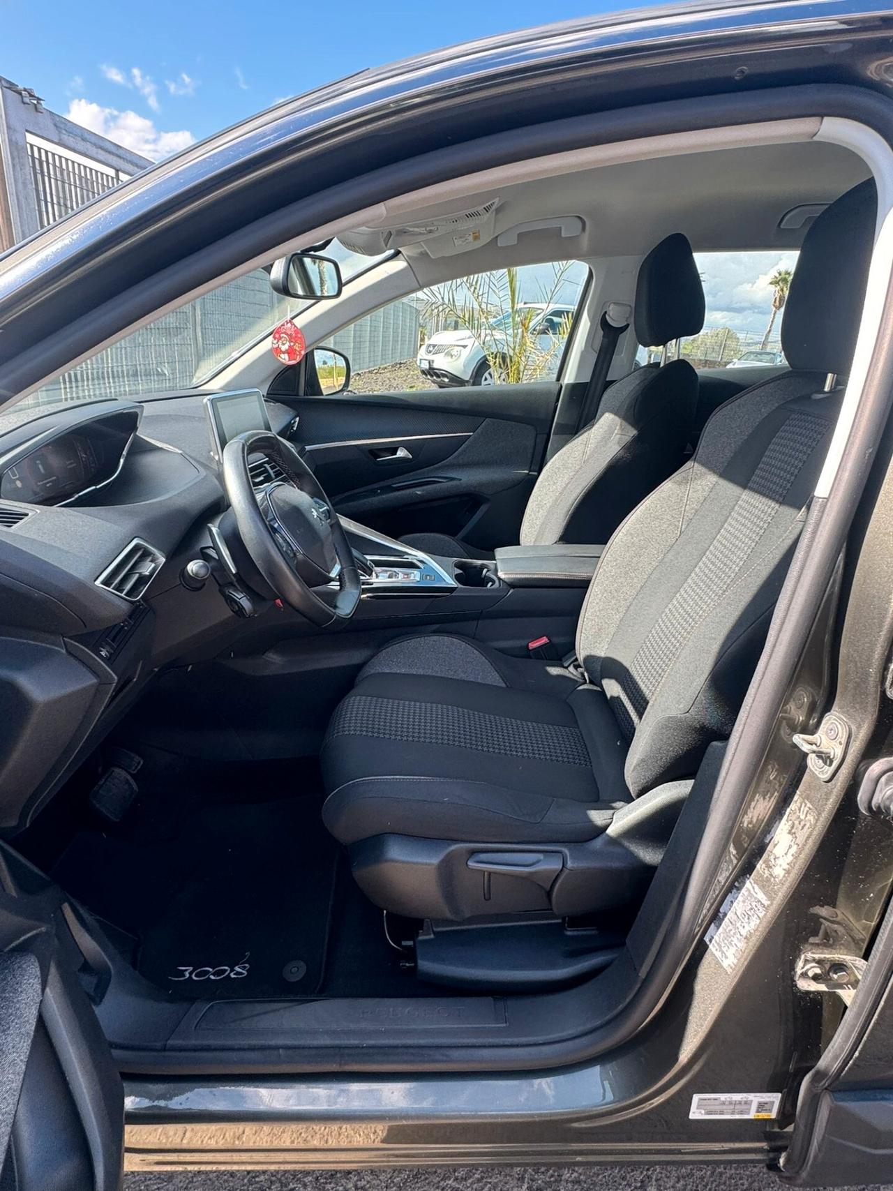 Peugeot 3008 BlueHDi 130 S&S Allure