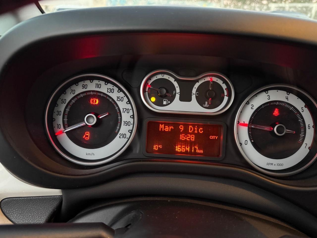 Fiat 500L 1.6 Multijet 105 CV Trekking Bicolore 16