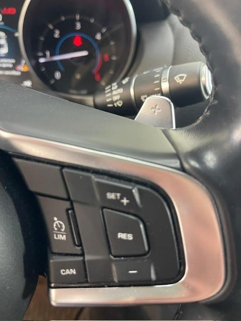 Jaguar XE 2.0 D 180 CV AWD aut. R-Sport