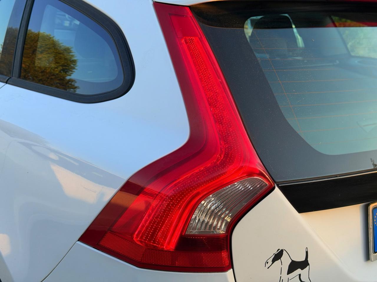 Volvo V60 D3 Summum 2.0 163cv Euro 5 2011