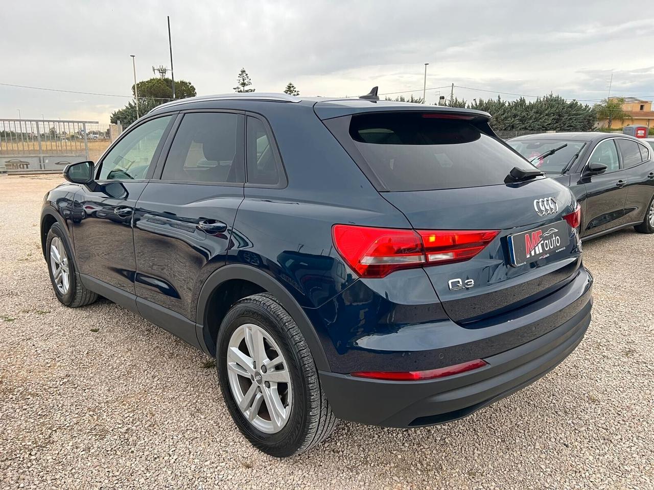 Audi Q3 2.0 TDI 150 CV S tronic Sport NAVI PARK LED
