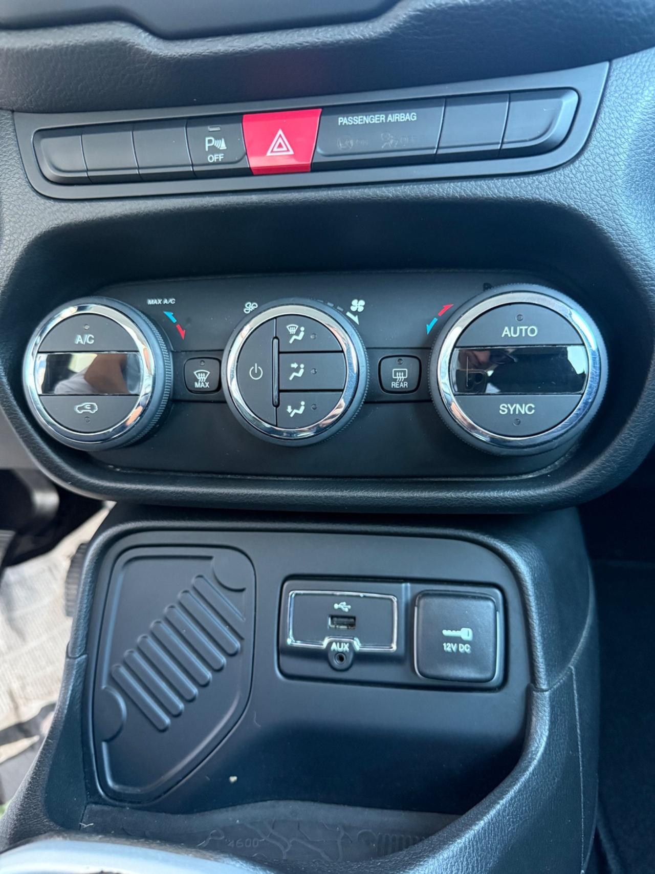 Jeep Renegade 1.6 mjt Longitude 120cv NAVIGATORE,ANDROID AUTO,KM CERTIFICATI,UNICO PROPRIETARIO