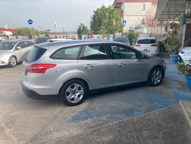 Ford Focus 1.6 120 CV GPL SW Plus