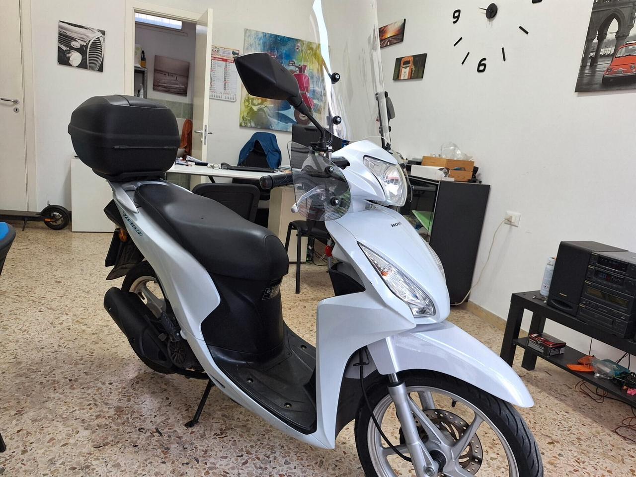 HONDA VISION 110