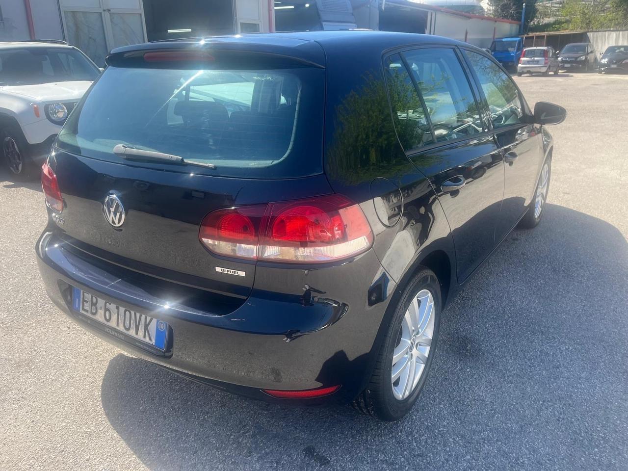Volkswagen golf 5p-1.6 gpl - high Line-2010