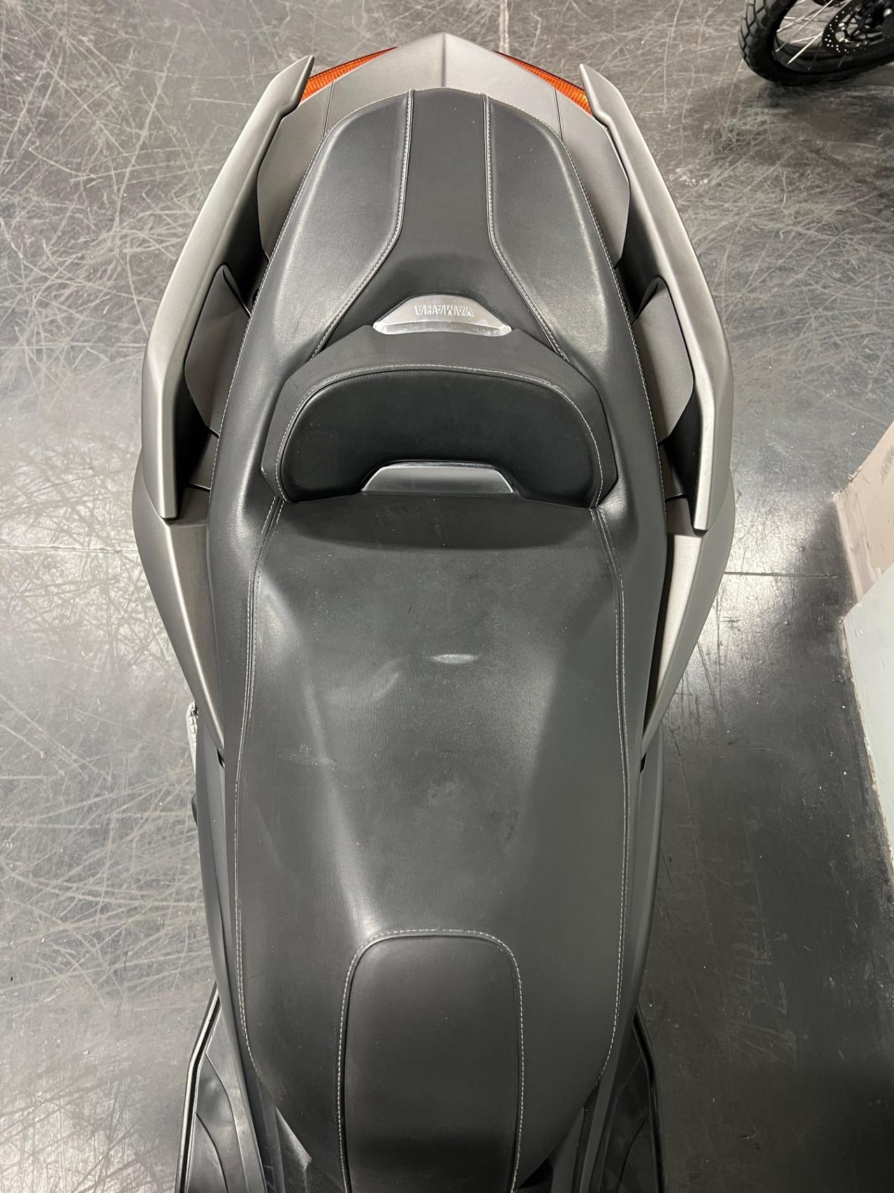 Yamaha X-Max 300