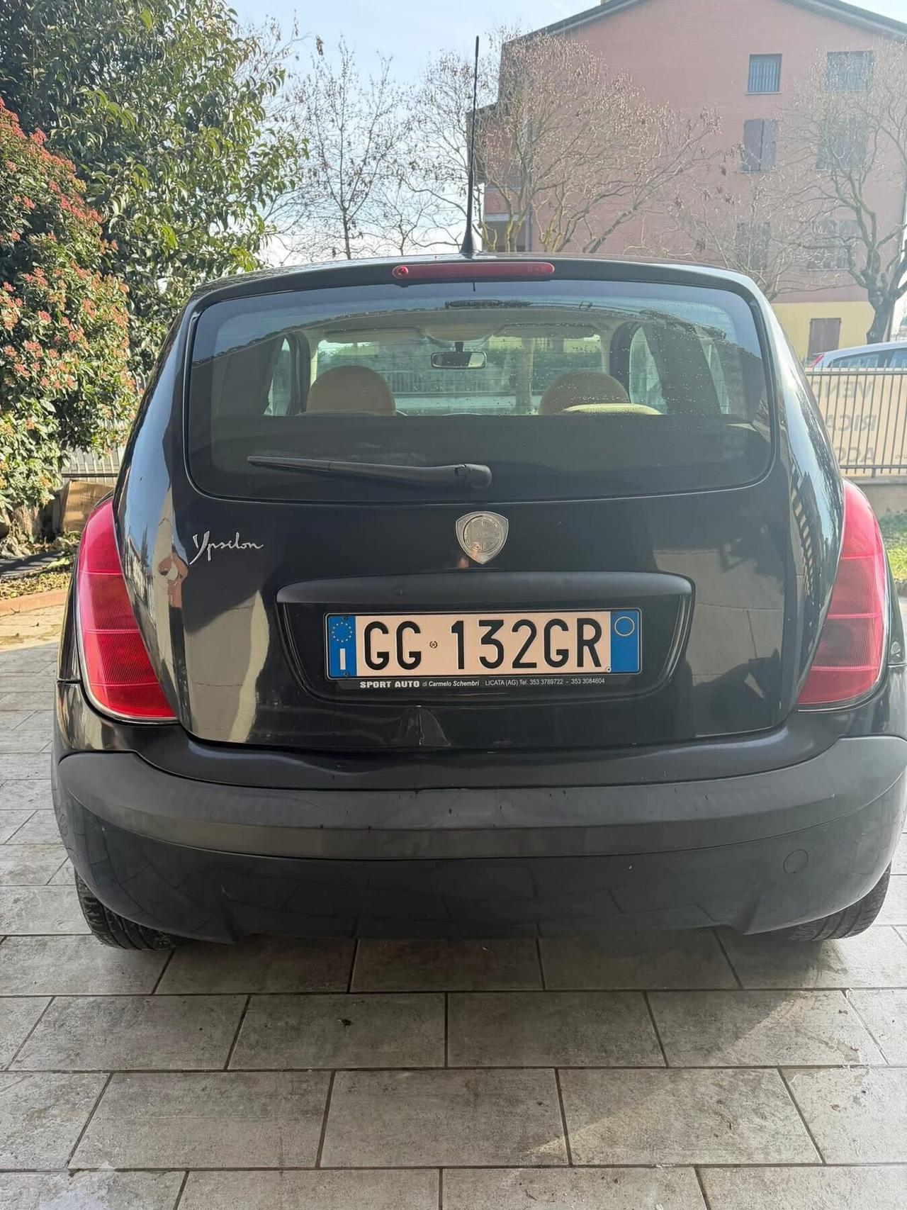 Lancia Ypsilon 1.2 Argento