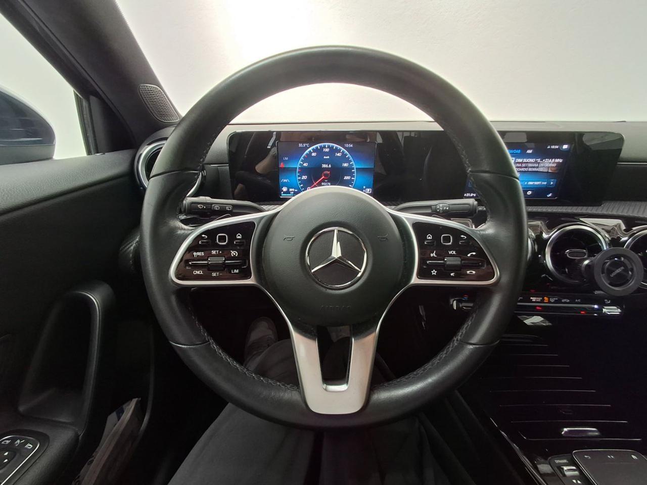 MERCEDES Classe A (V177) A 180 d Automatic ...