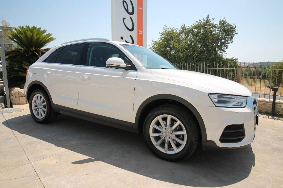 Audi Q3 2.0 TDI 120 CV Business|12.2015