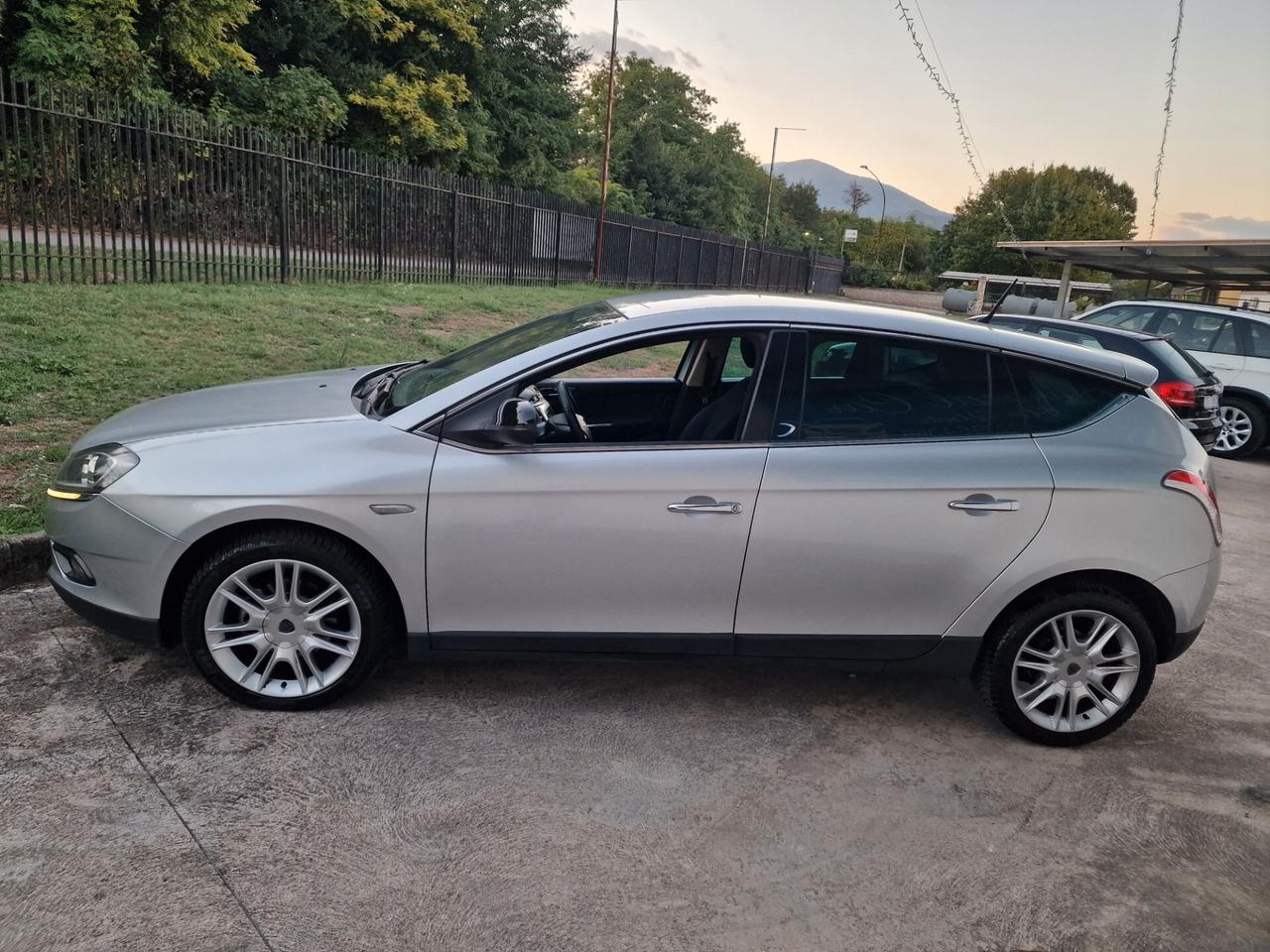 Lancia Delta 1.6 MJT DPF Gold - 2012