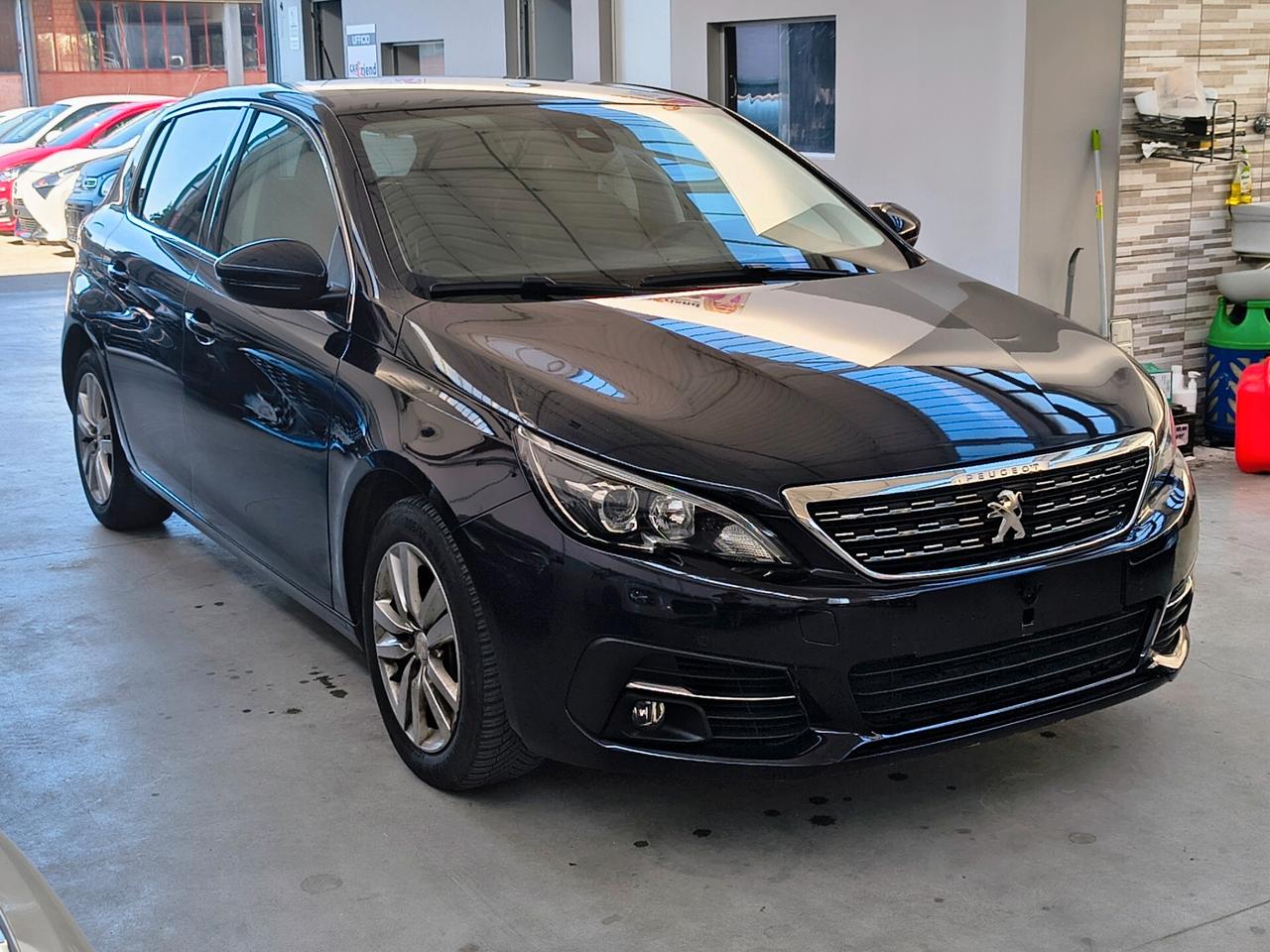 Peugeot 308 PureTech Turbo 130 S&S Allure