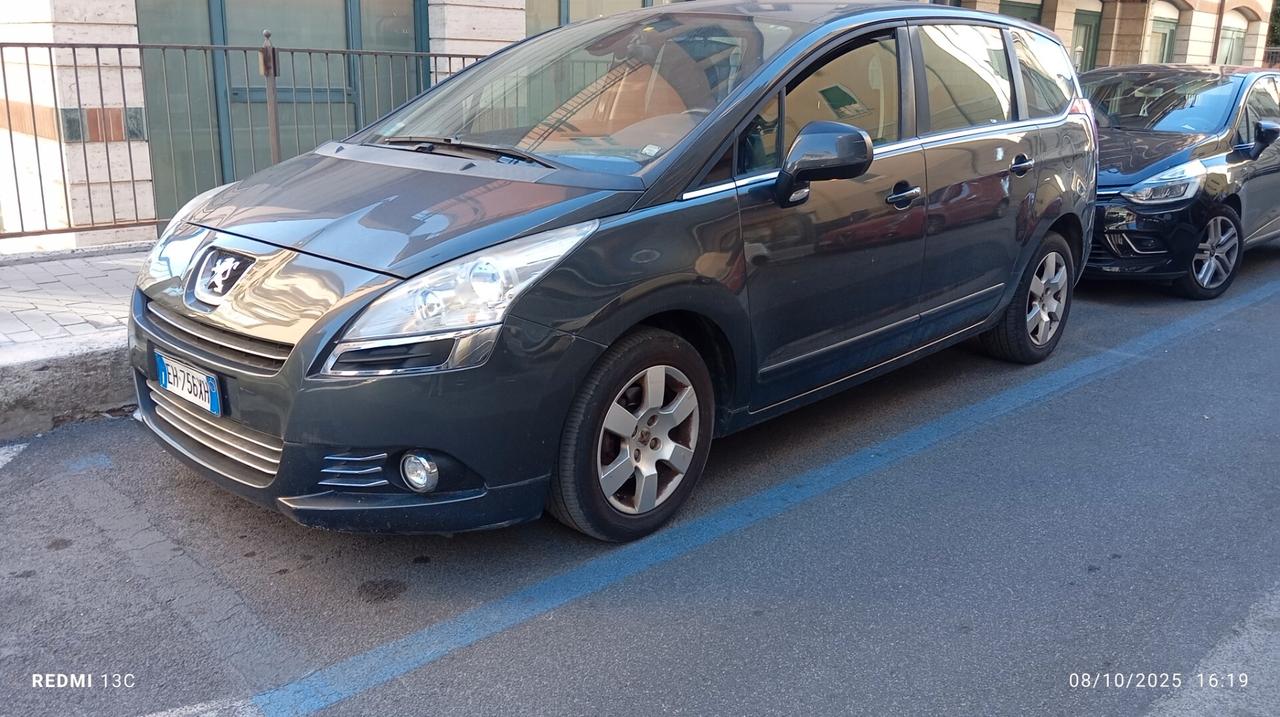 Peugeot 5008 1.6 HDi 112CV Family