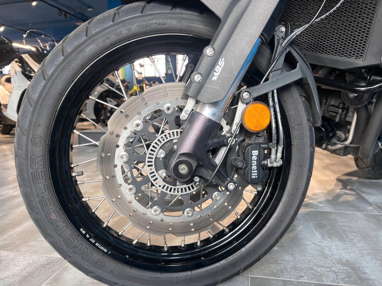 Benelli TRK 502 X + ACCESSORI