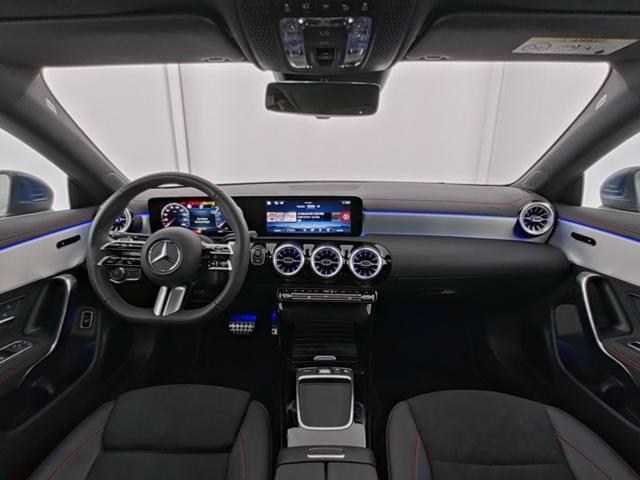 MERCEDES-BENZ CLA 180 Automatic Shooting Brake AMG Line Premium
