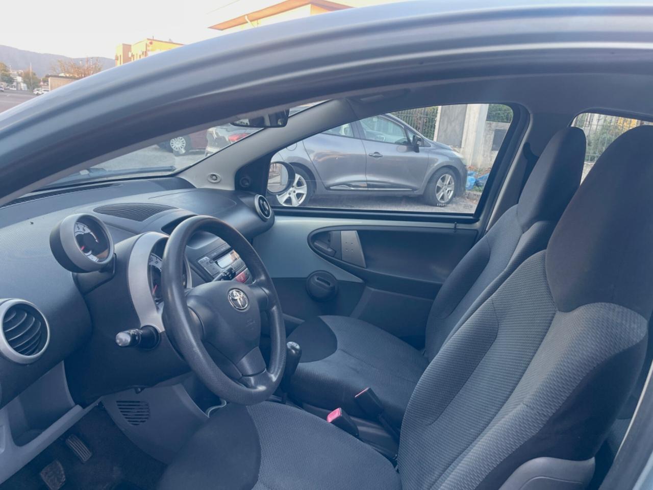 Toyota Aygo 1.0 12V VVT-i 5 porte Benzina per Neopatentati