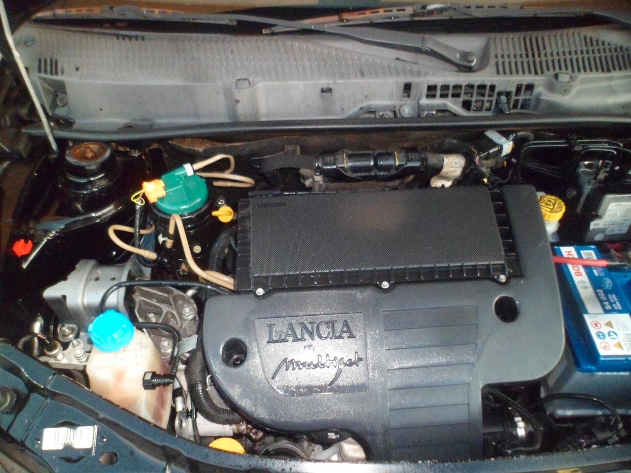 Lancia Ypsilon 1.3 MJT 90 CV MomoDesign 07