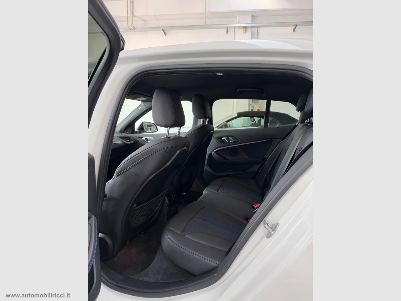 BMW 118i 5p. Msport