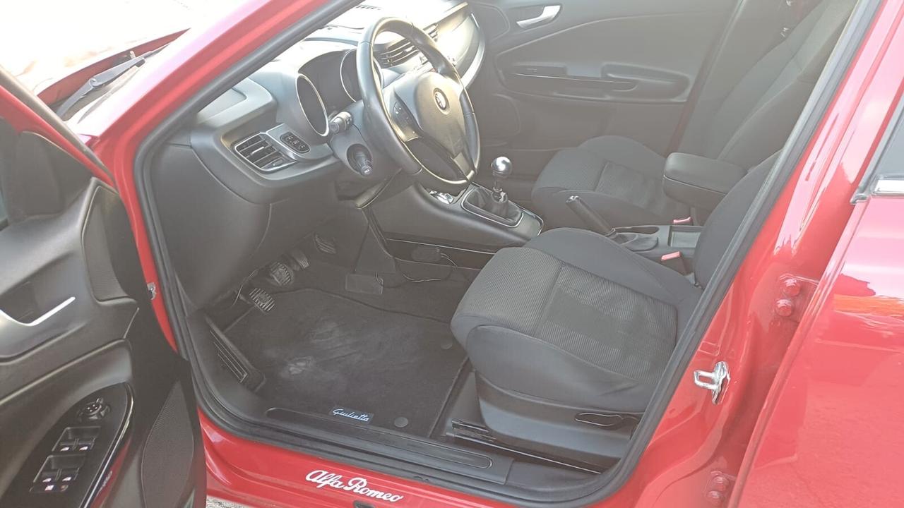 Alfa Romeo Giulietta 1.6 JTDm-2 105 CV Distinctive 2013 ROSSA COME NUOVA