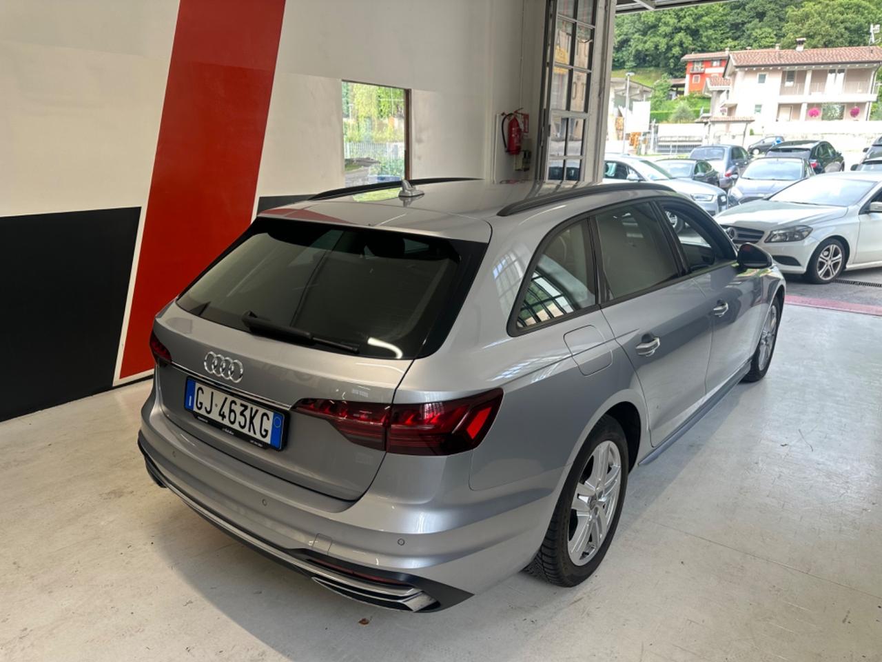 Audi A4 Avant 30 TDI/136 CV S tronic line edition
