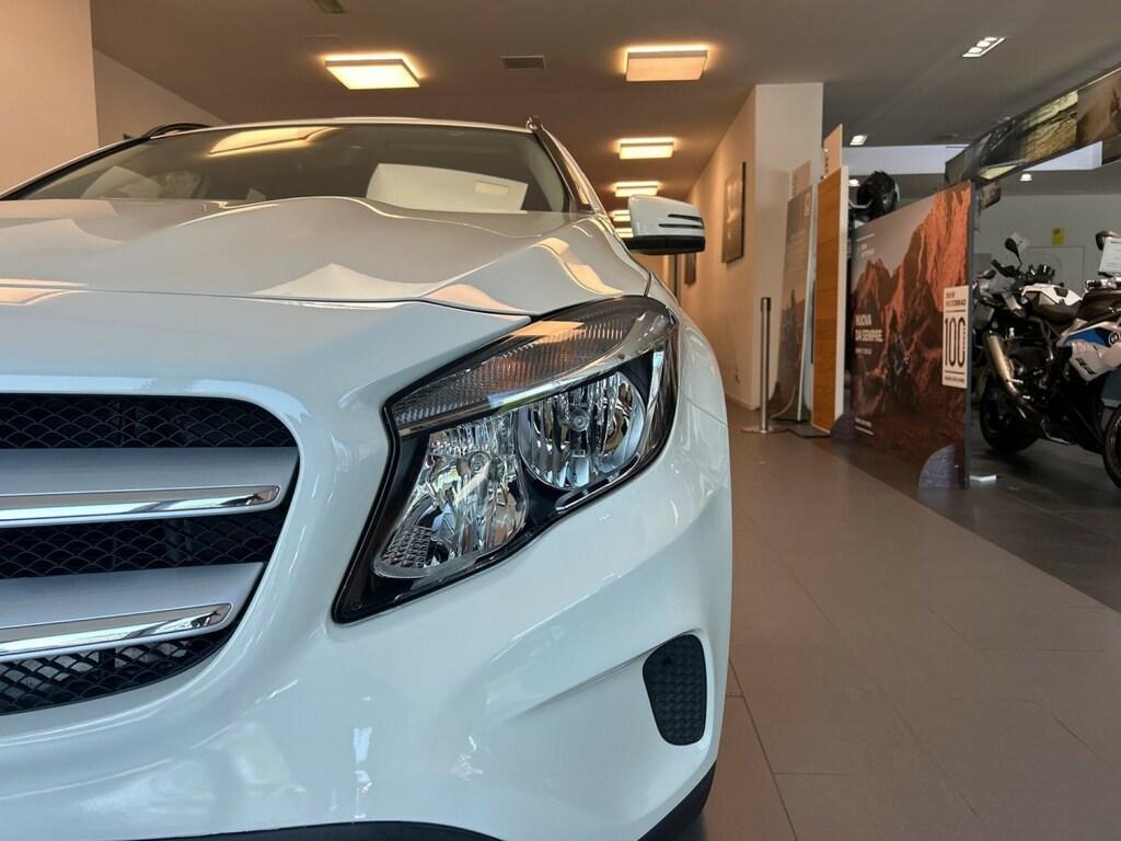 Mercedes GLA 180 180 Business 7G-DCT