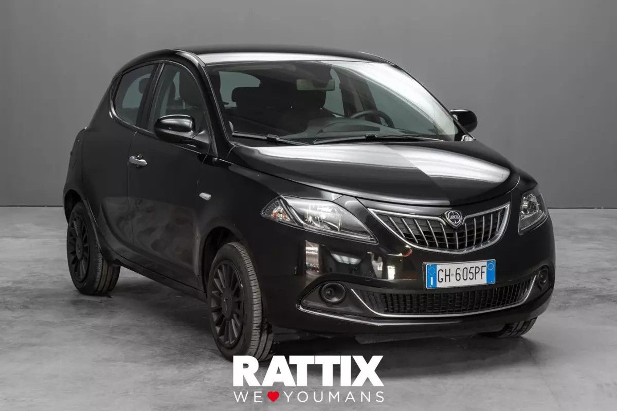 Lancia Ypsilon 1.0 firefly hybrid 70CV Silver