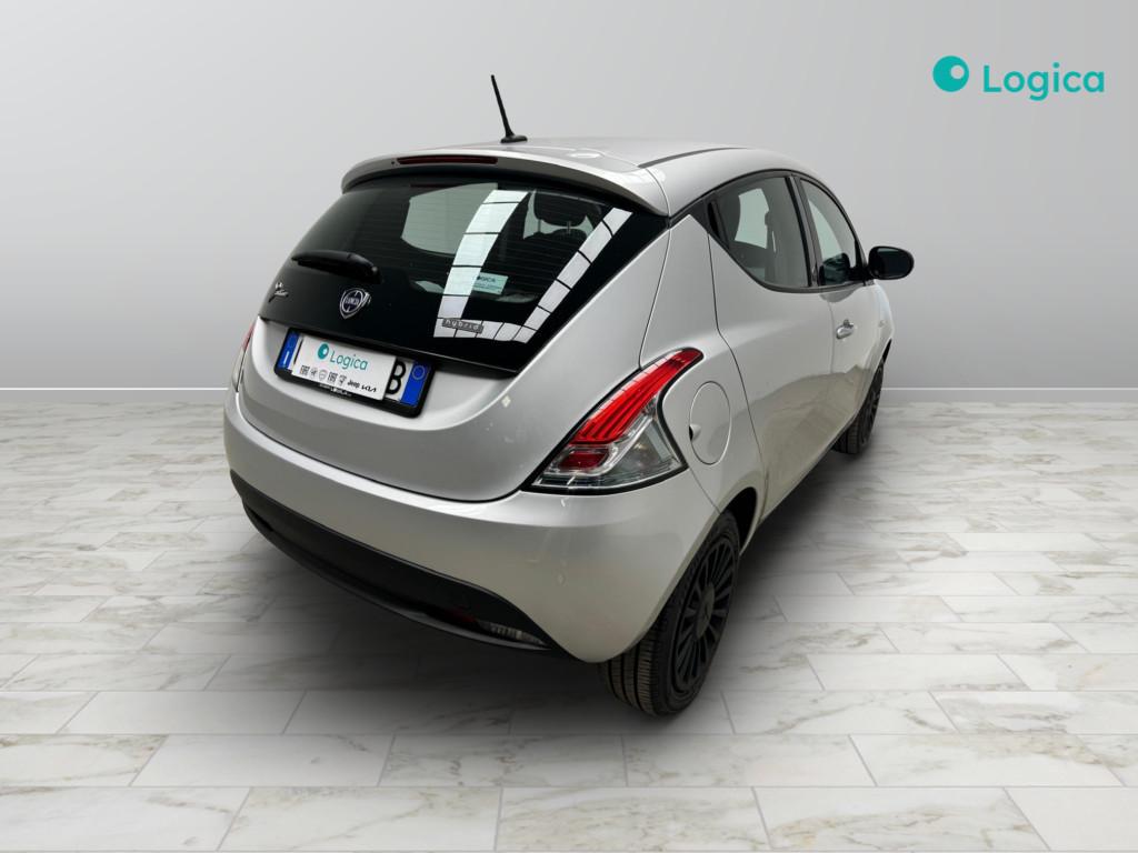 LANCIA Ypsilon III 2021 - Ypsilon 1.0 firefly hybrid Silver s&s 70c