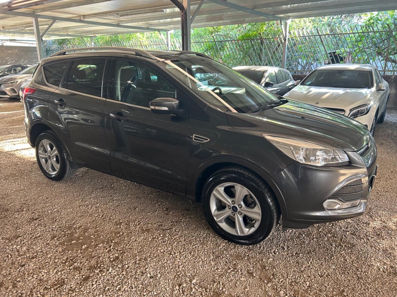 Ford Kuga 2.0 TDCI 120 CV S&S 2WD Titanium