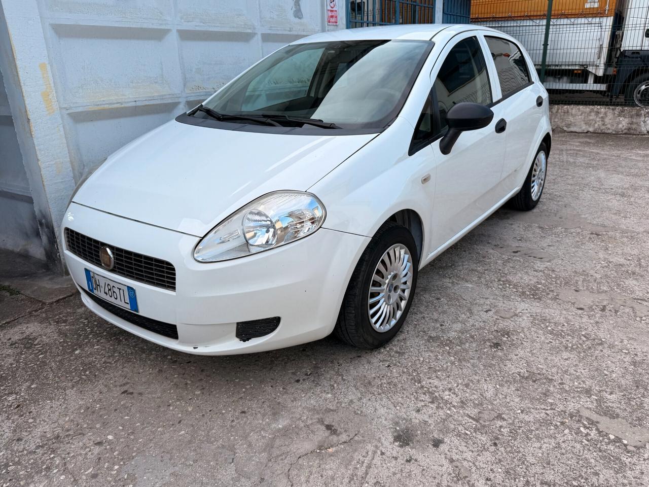Fiat Grande Punto MJT Autocarro 4 posti