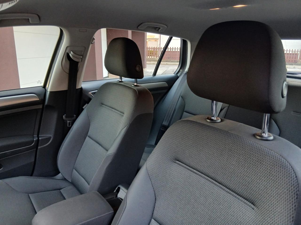 Volkswagen Golf 1.2 TSI 105 CV 5p. Comfortline BlueMotion tua a € 193 mese