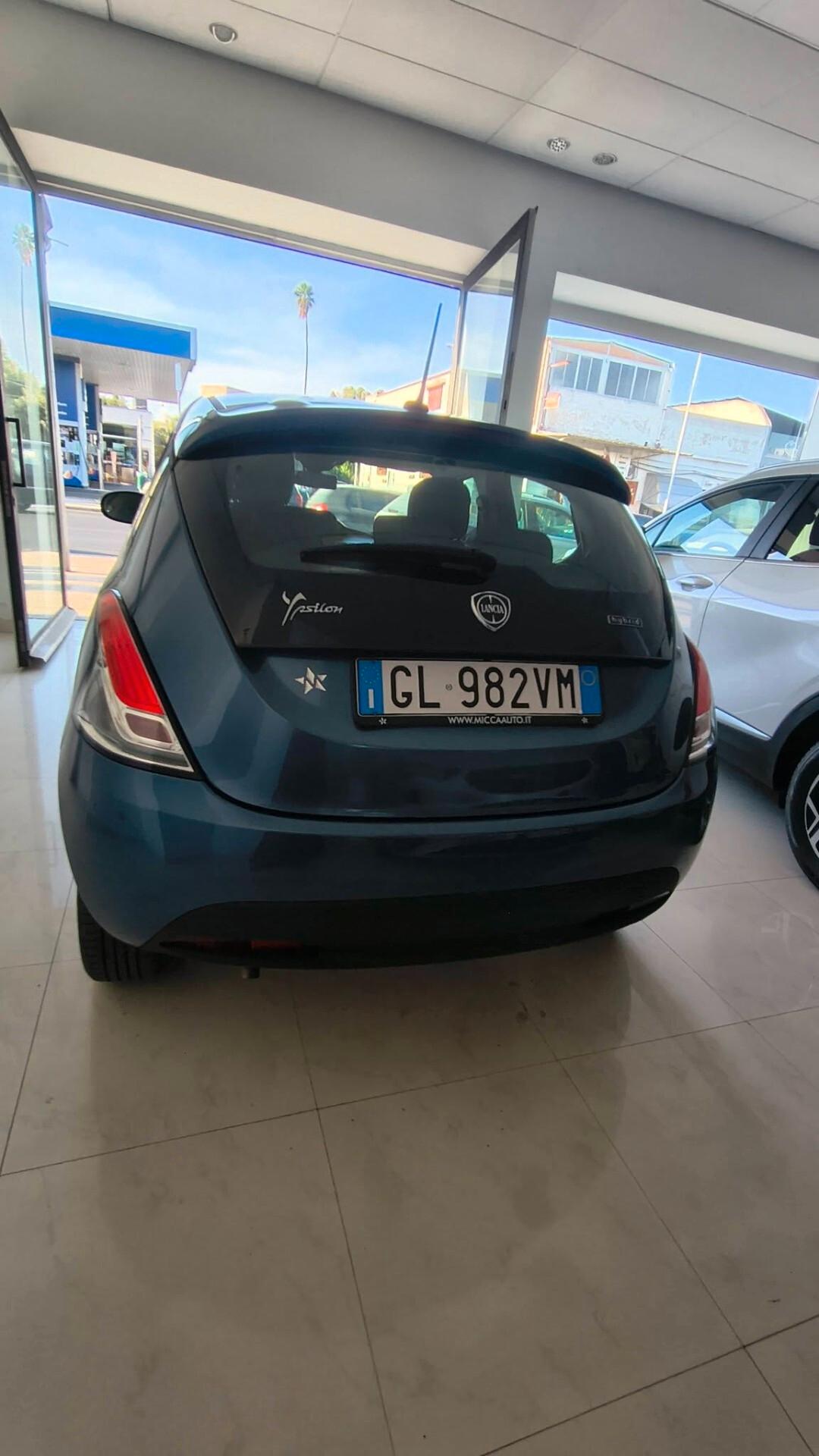 Lancia Ypsilon 1.0 FireFly 5 porte S&S Hybrid Silver Plus