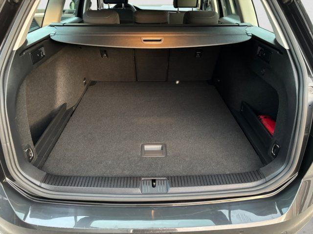 VOLKSWAGEN Passat Variant 2.0 TDI SCR EVO DSG Business