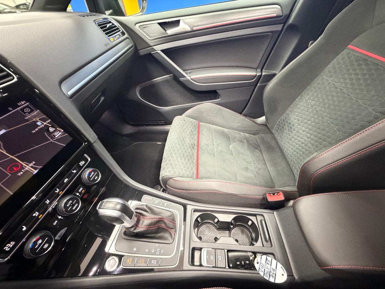 Volkswagen Golf GTI 230 CV TETTO APRIBILE*INTERNI SPORTIVI**PARI AL NUOVO**