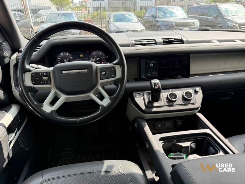 Land Rover Defender 3.0D I6 200 110 X-Dynamic SE AWD auto.