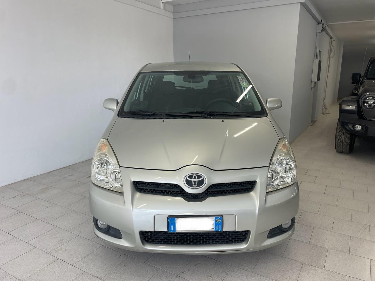 Toyota Corolla Verso 2.2 16V D-4D Sol 7 posti