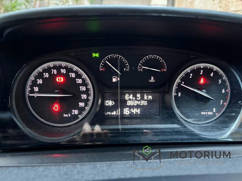 Lancia Ypsilon 5 Porte Ypsilon 1.2 Silver ecochic Gpl 69cv