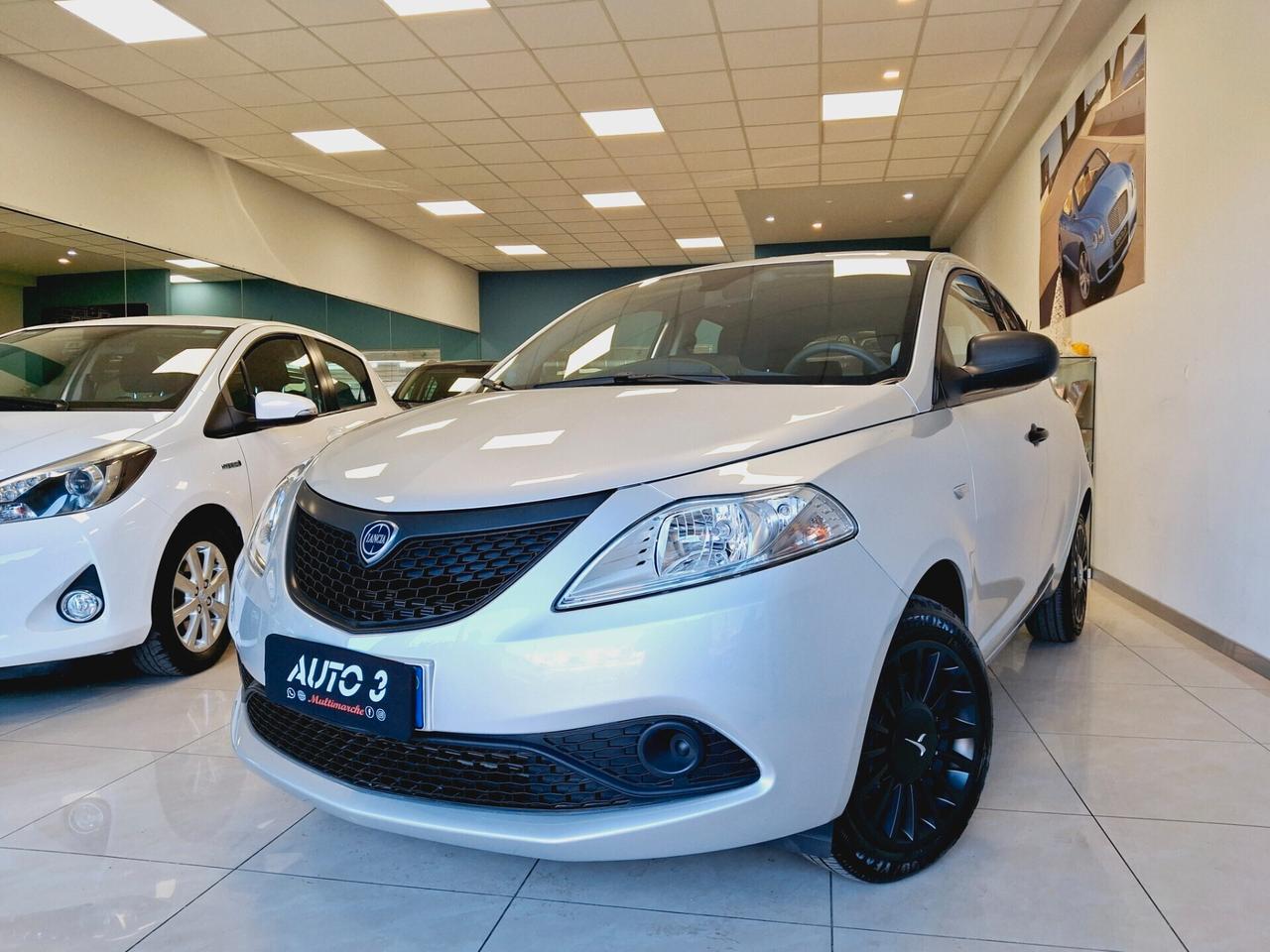 Lancia Ypsilon 1.0 FireFly 5 porte S&S Hybrid Gold
