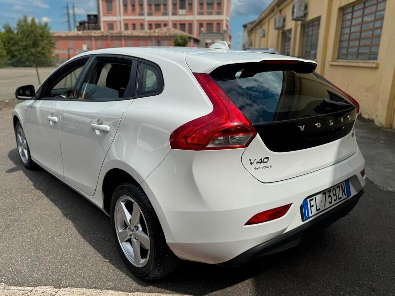 Volvo V40 ANNO 2018 2.0 DIESEL 98.000 KM EURO6B