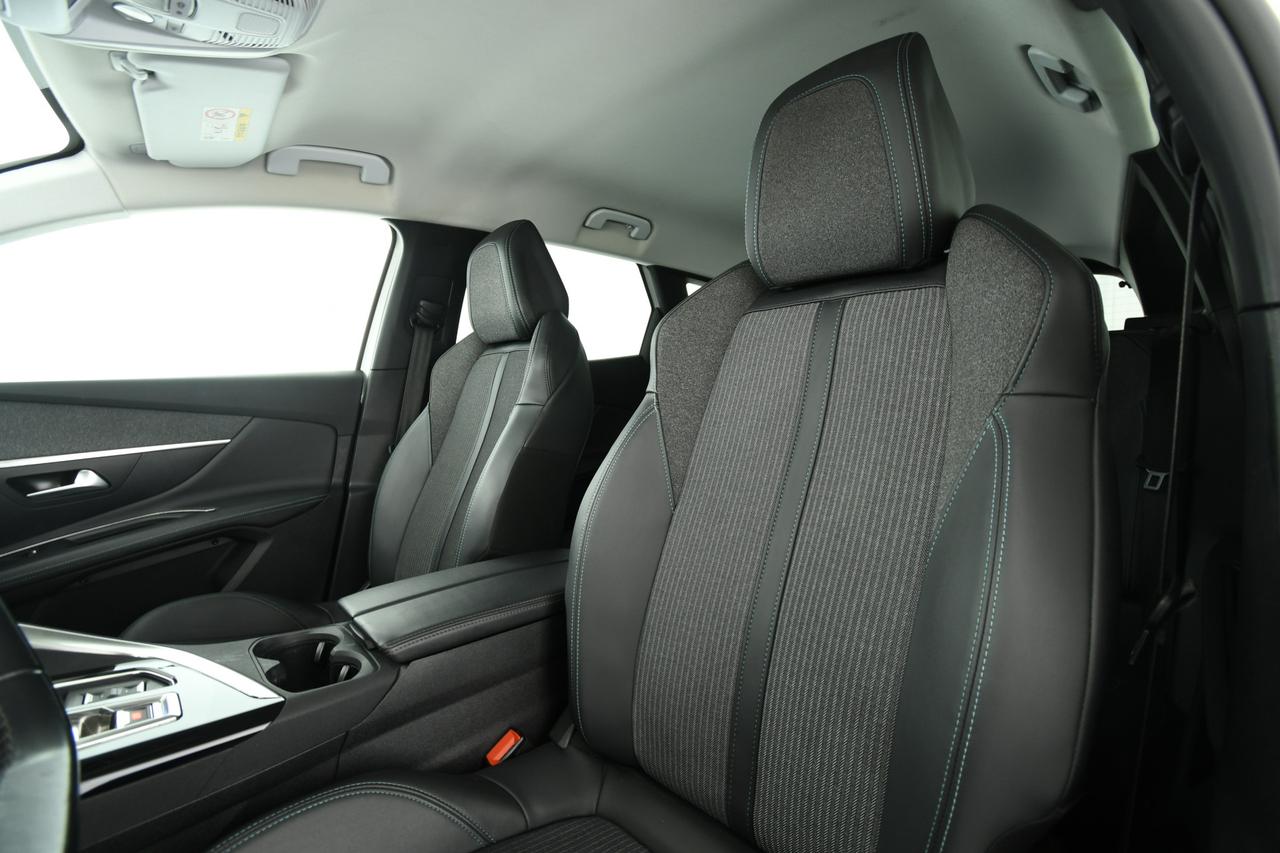 PEUGEOT 3008 1.5 bluehdi Allure Pack s&s 130cv eat8 CAMERA+APP CONNECT+C18"