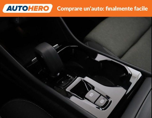 VOLVO XC40 B3 automatico Plus Dark N1