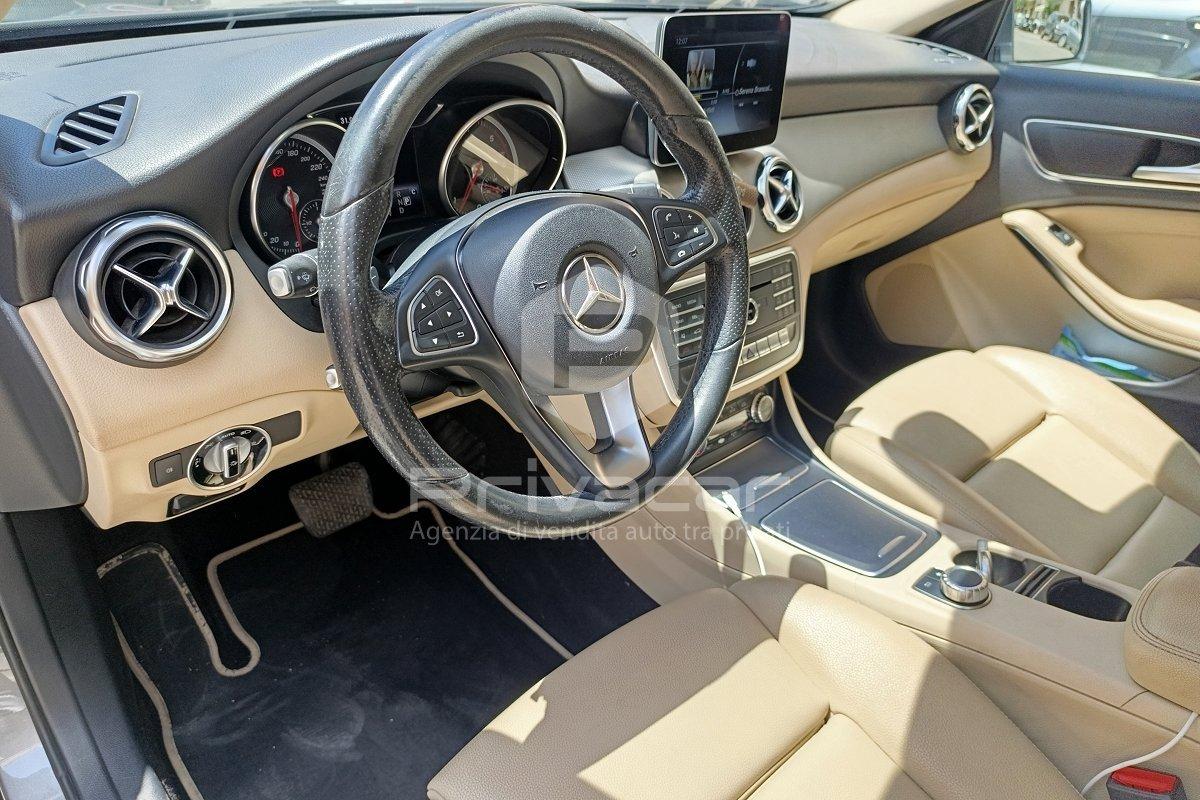 MERCEDES GLA 200 d Automatic 4Matic Premium