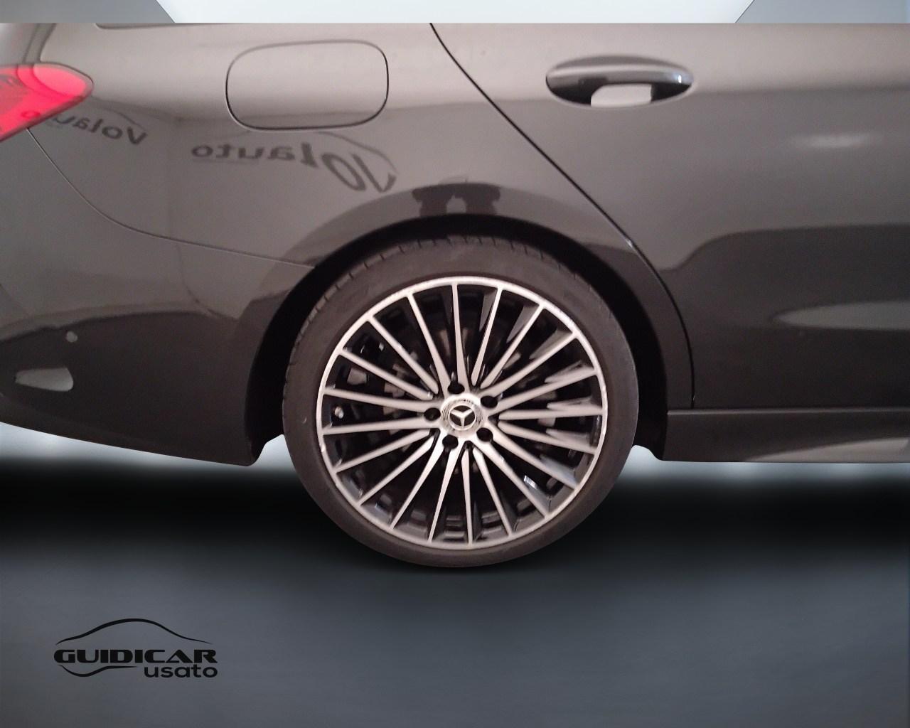Mercedes-Benz Classe C-S206 SW 2021 - C SW 220 d mhev AMG Line Advanced 197cv auto