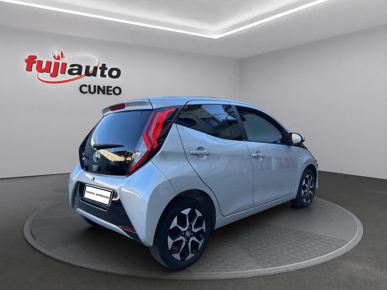 Toyota Aygo 5p 1.0 x-wave m-mt 72cv