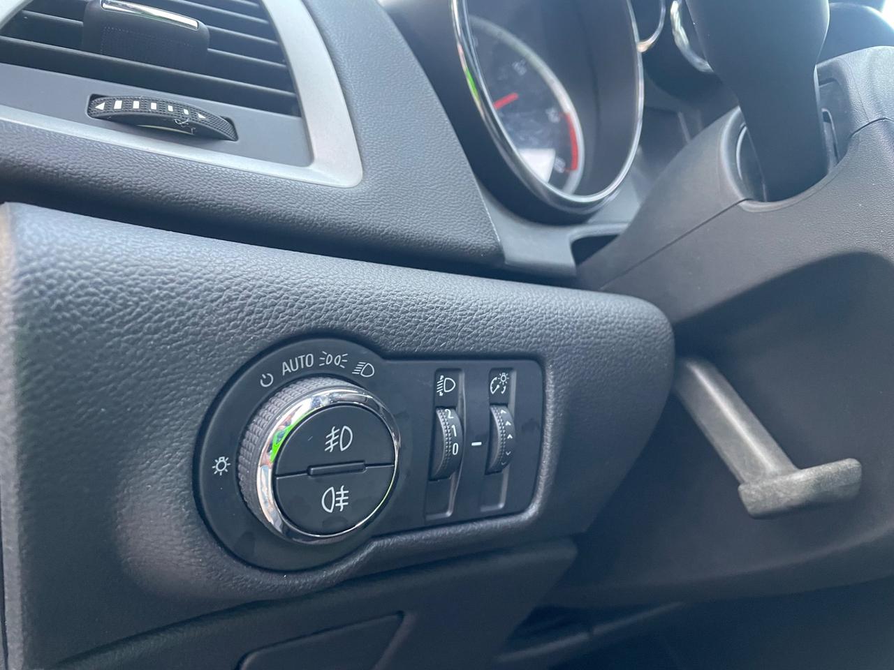 Opel Astra 1.7 CDTI 110CV 5 porte