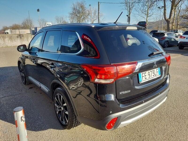 Mitsubishi Outlander Outlander 2.2 DI-D 4WD Intense